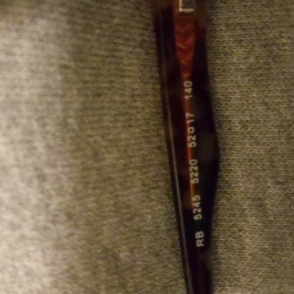 Ray ban Eyewear/ Case Included - Picture 5 of 10